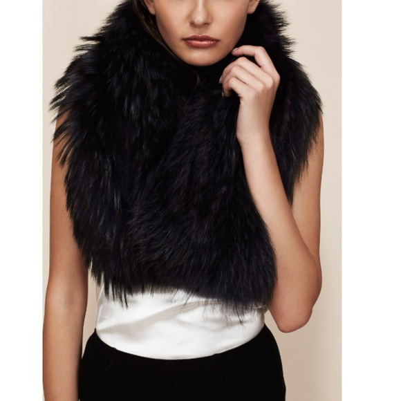 Charlotte Simone Accessories - Charlotte Simone Raccoon Fur Collar
